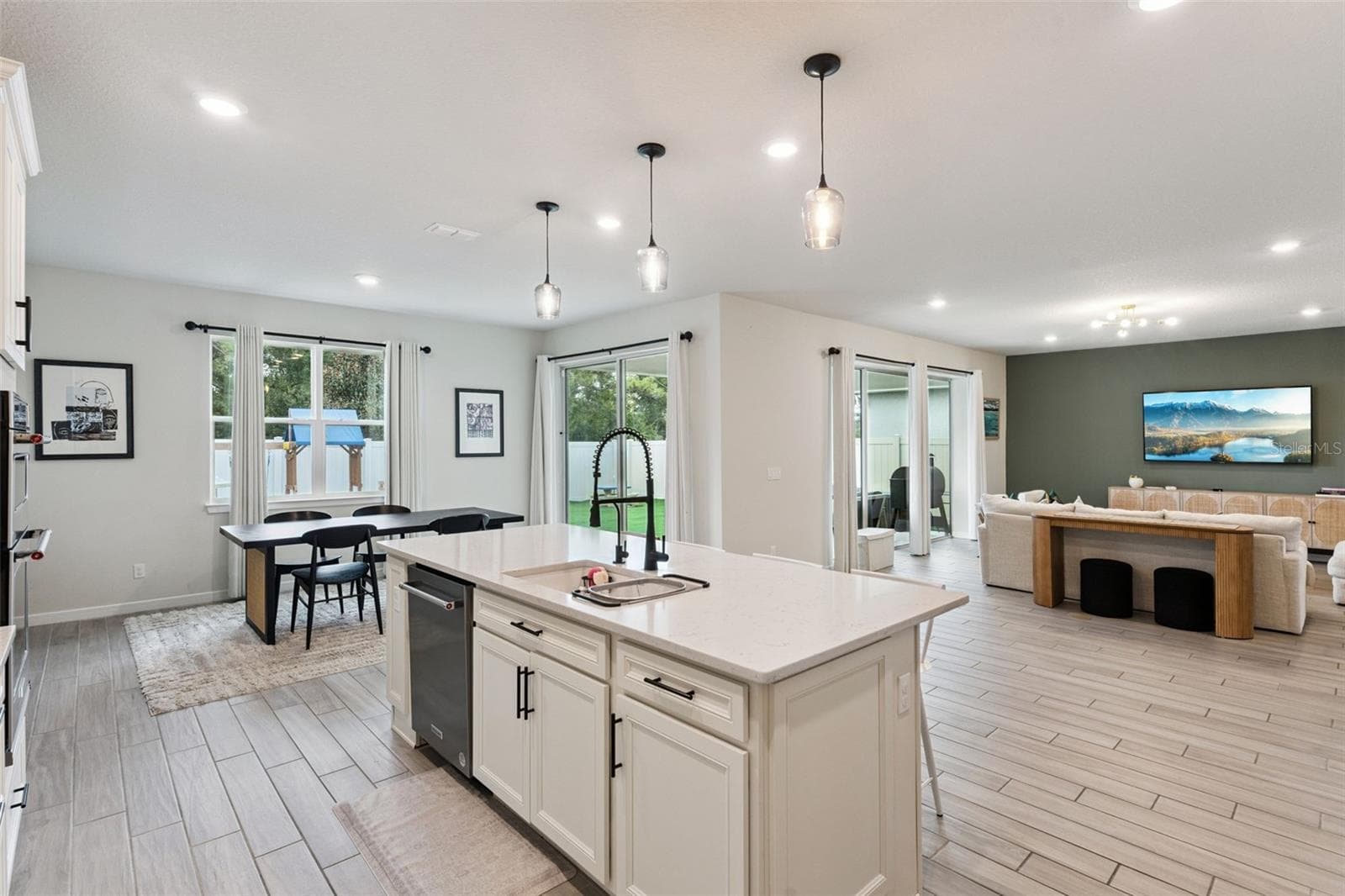 Kitchen - 5664 OAK KNOLL DR, ST CLOUD