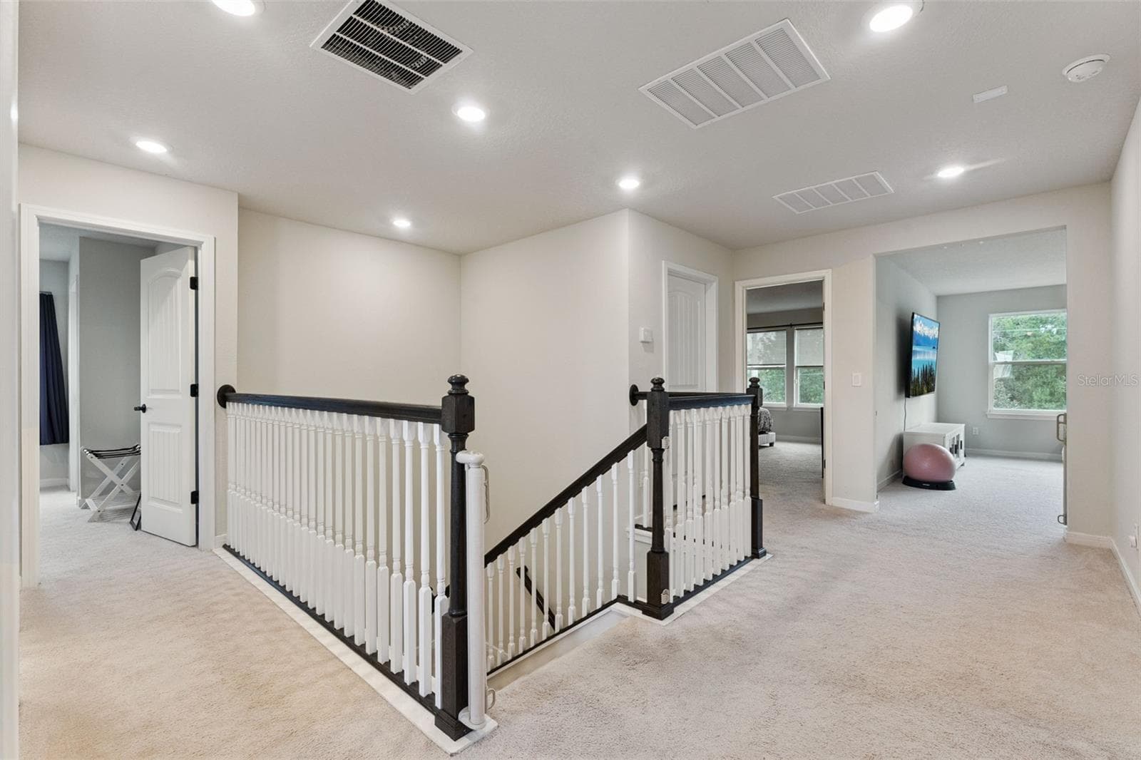 Upstairs - 5664 OAK KNOLL DR, ST CLOUD