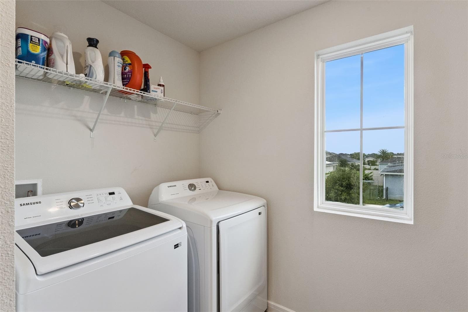 Upstairs laundry room - 5664 OAK KNOLL DR, ST CLOUD