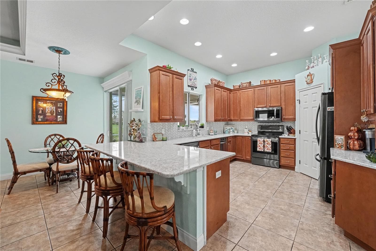 Single Family Residence at 745 OSPREY LANDING DR, LAKELAND, photo 18 of 54