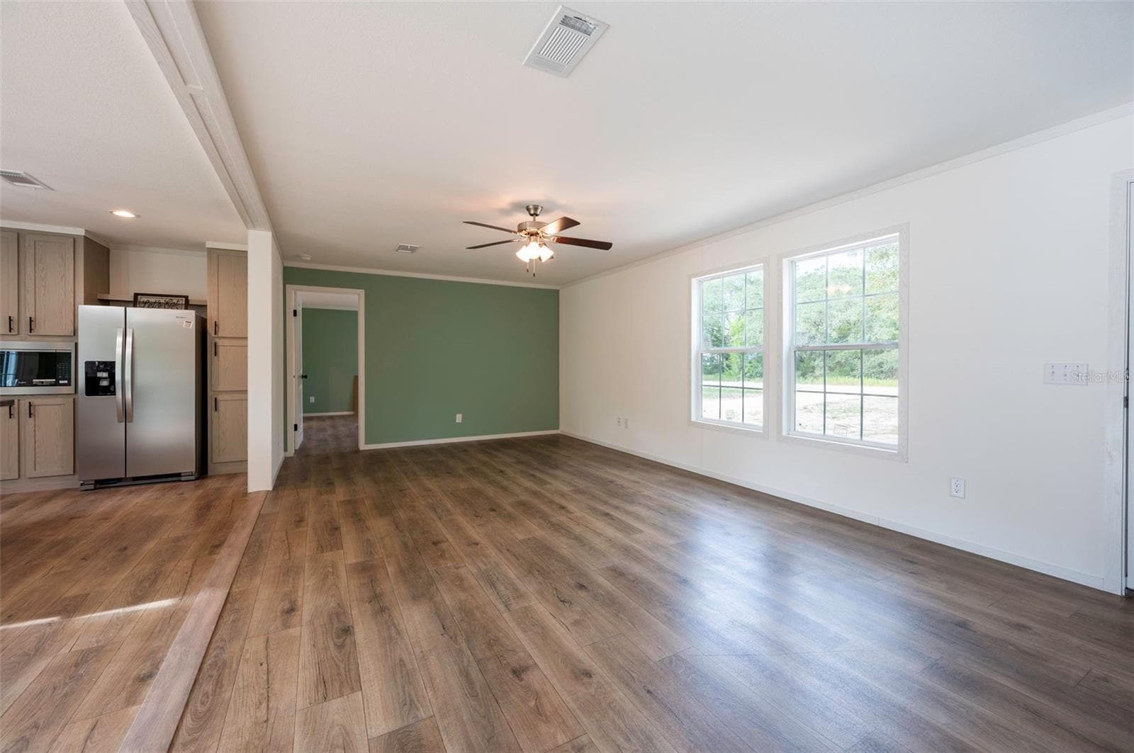 living room - 11691 NE 106TH CT, ARCHER