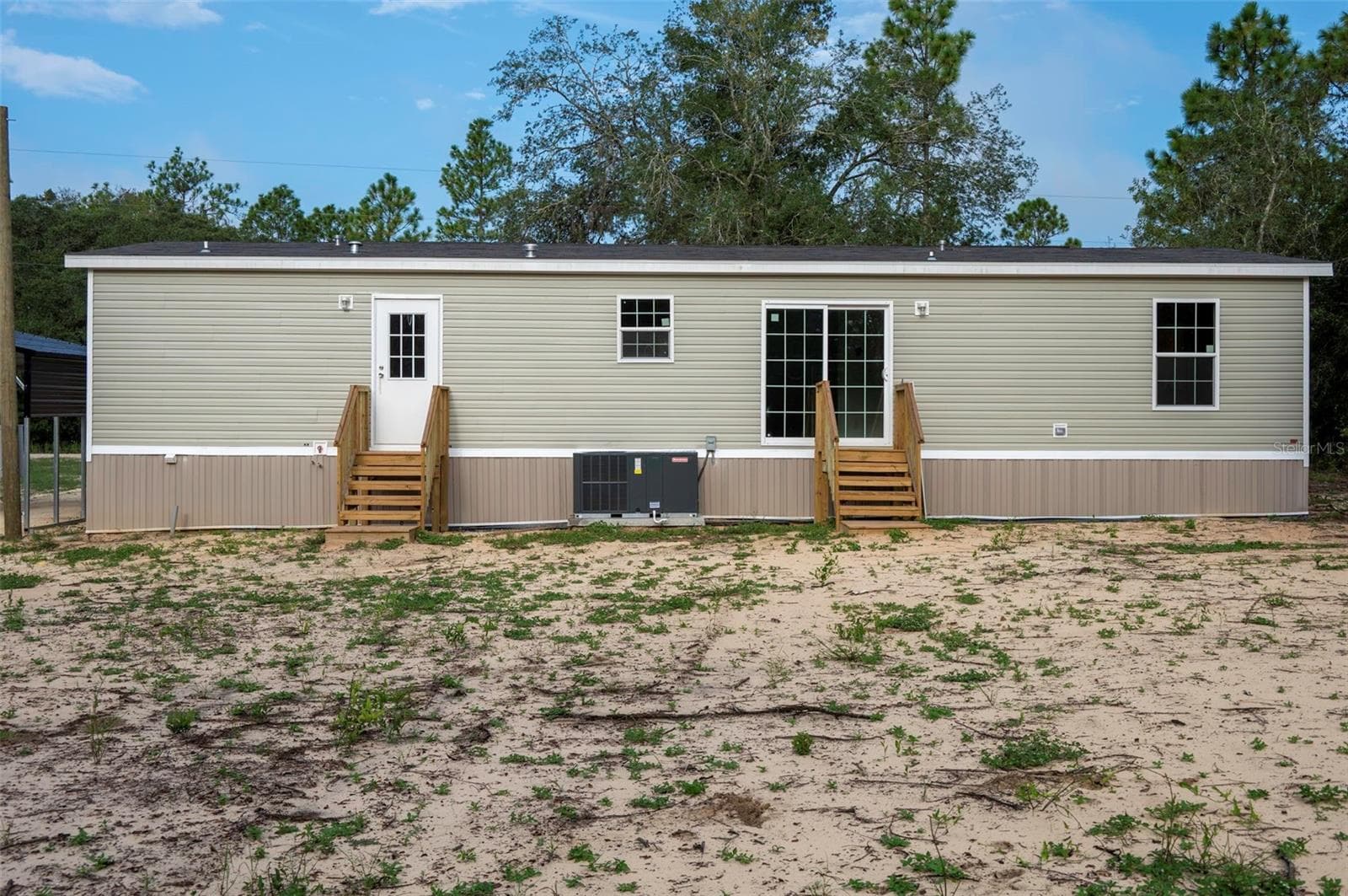 Manufactured Home at 11691 NE 106TH CT, ARCHER, photo 33 of 39