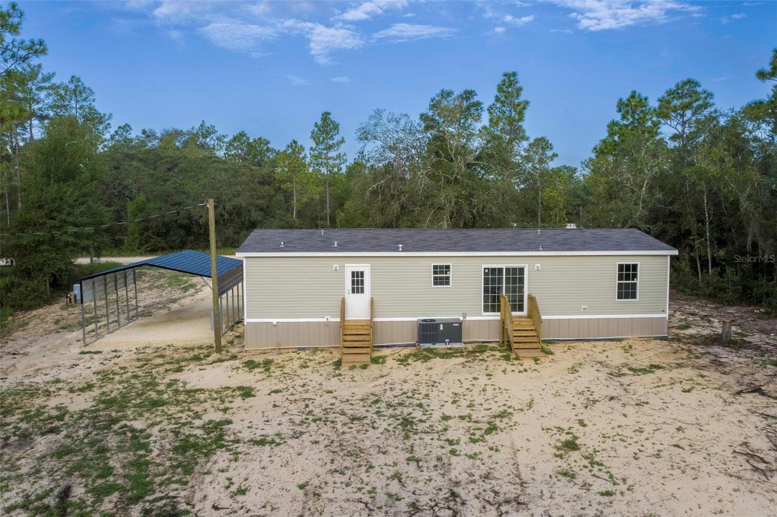 Manufactured Home at 11691 NE 106TH CT, ARCHER, photo 36 of 39