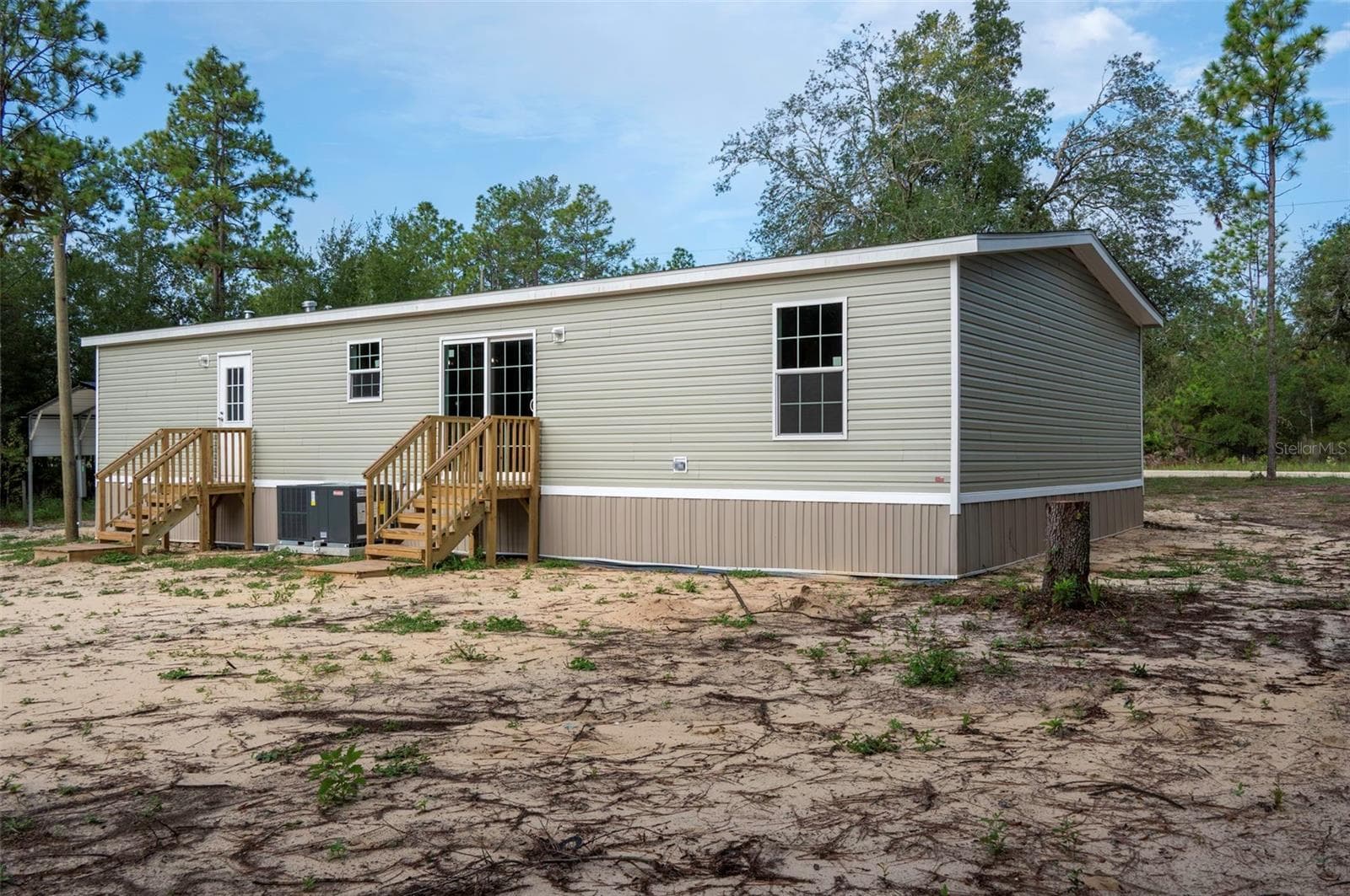 Manufactured Home at 11691 NE 106TH CT, ARCHER, photo 34 of 39