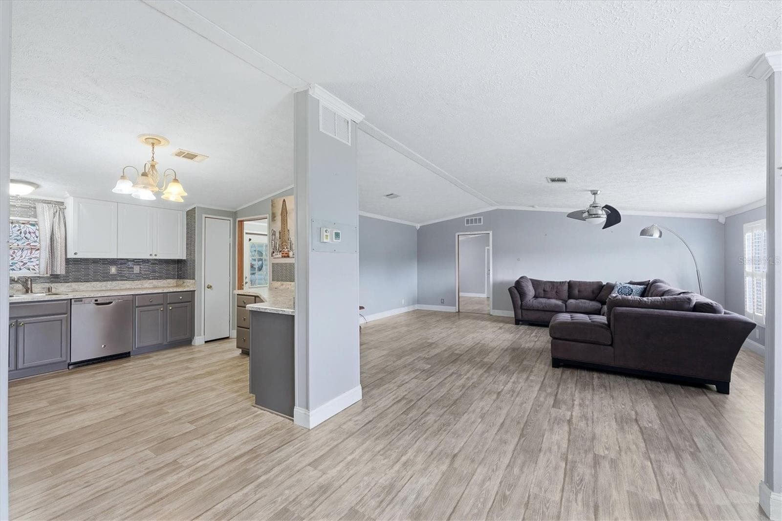 Manufactured Home at 583 PORTSIDE DR, NORTH PORT, photo 12 of 82
