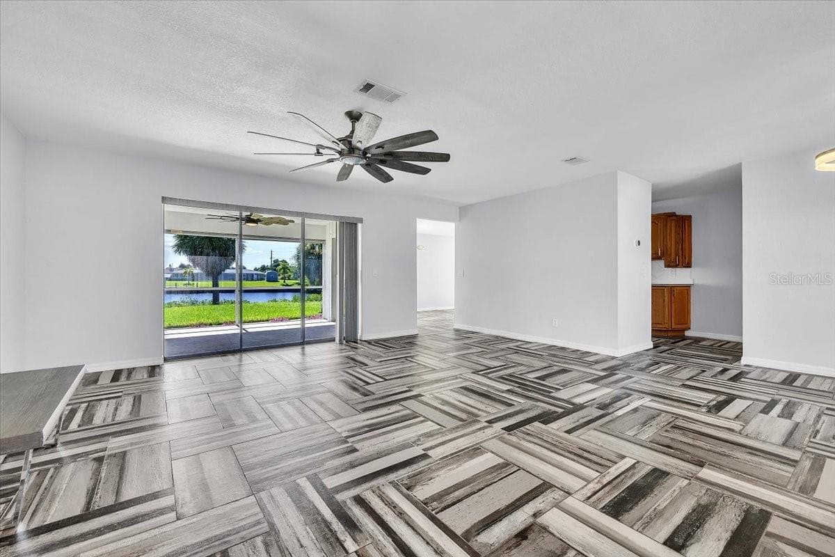 Single Family Residence at 795 S ELLICOTT CIR, PORT CHARLOTTE, photo 7 of 86