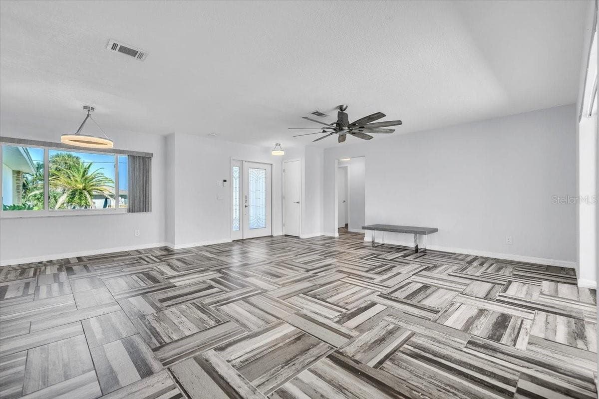 Single Family Residence at 795 S ELLICOTT CIR, PORT CHARLOTTE, photo 8 of 86