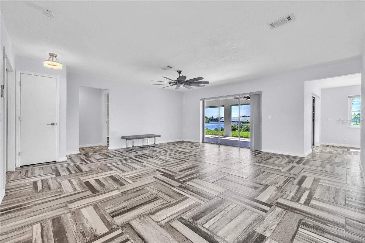 Single Family Residence at 795 S ELLICOTT CIR, PORT CHARLOTTE, photo 9 of 86