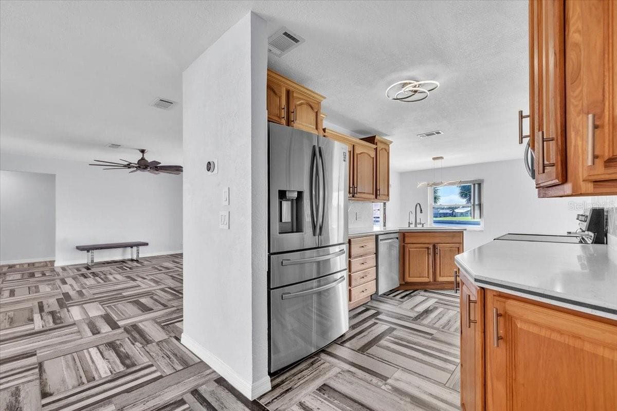 Single Family Residence at 795 S ELLICOTT CIR, PORT CHARLOTTE, photo 11 of 86