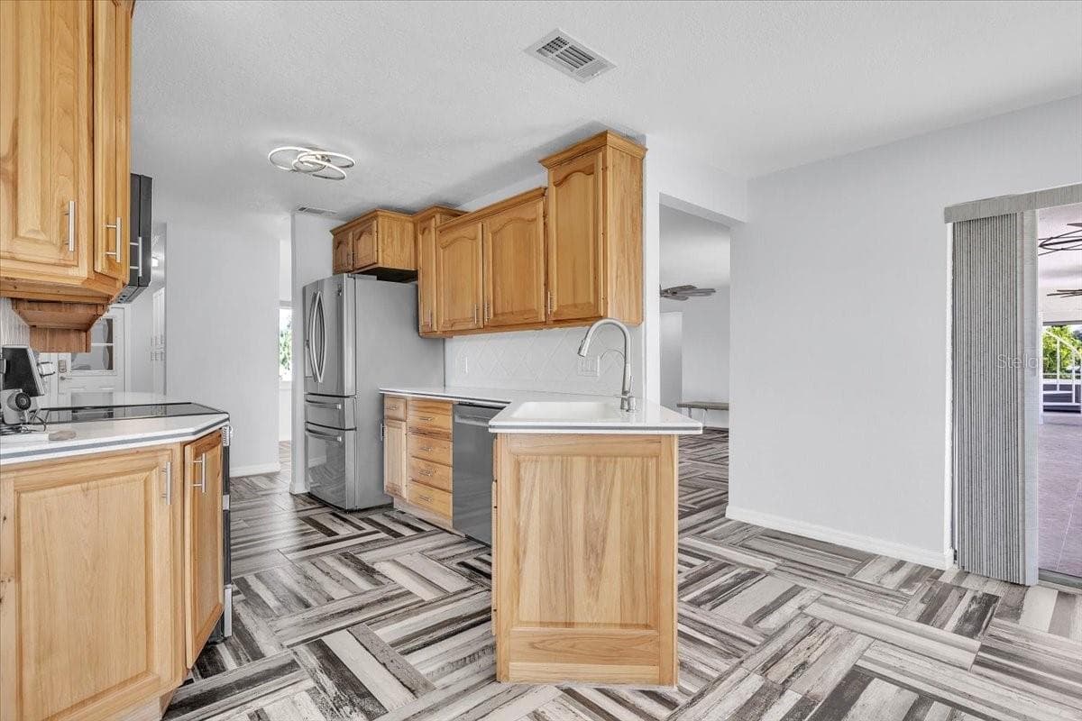 Single Family Residence at 795 S ELLICOTT CIR, PORT CHARLOTTE, photo 13 of 86