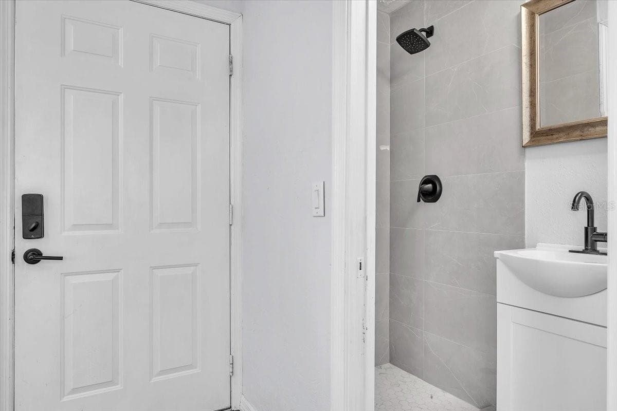 Single Family Residence at 795 S ELLICOTT CIR, PORT CHARLOTTE, photo 66 of 86