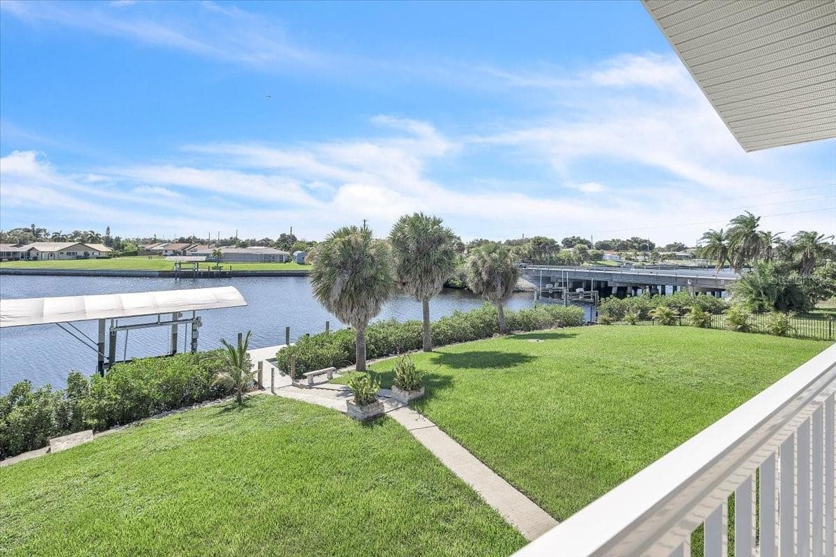Single Family Residence at 795 S ELLICOTT CIR, PORT CHARLOTTE, photo 68 of 86