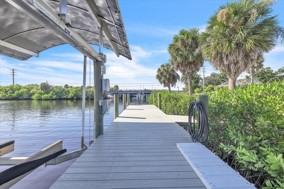 Single Family Residence at 795 S ELLICOTT CIR, PORT CHARLOTTE, photo 78 of 86