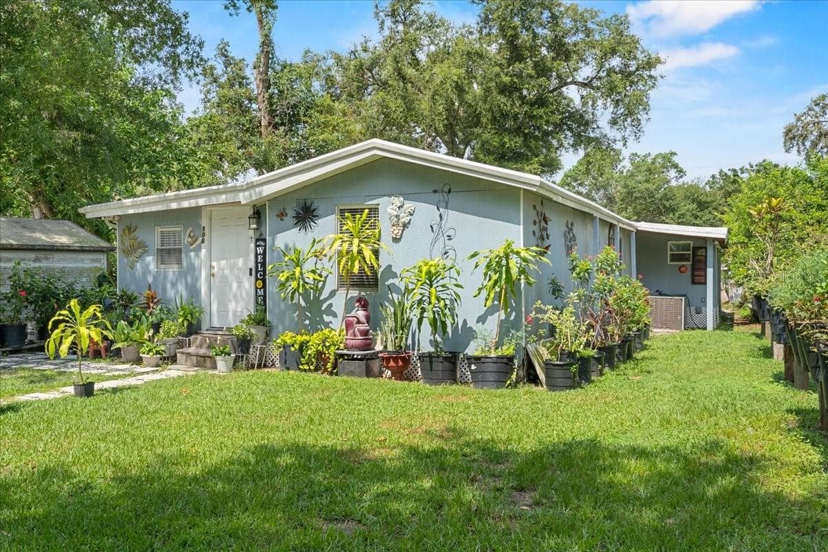 Manufactured Home at 306 AVENUE A WAHNETA E, WINTER HAVEN, photo 3 of 33