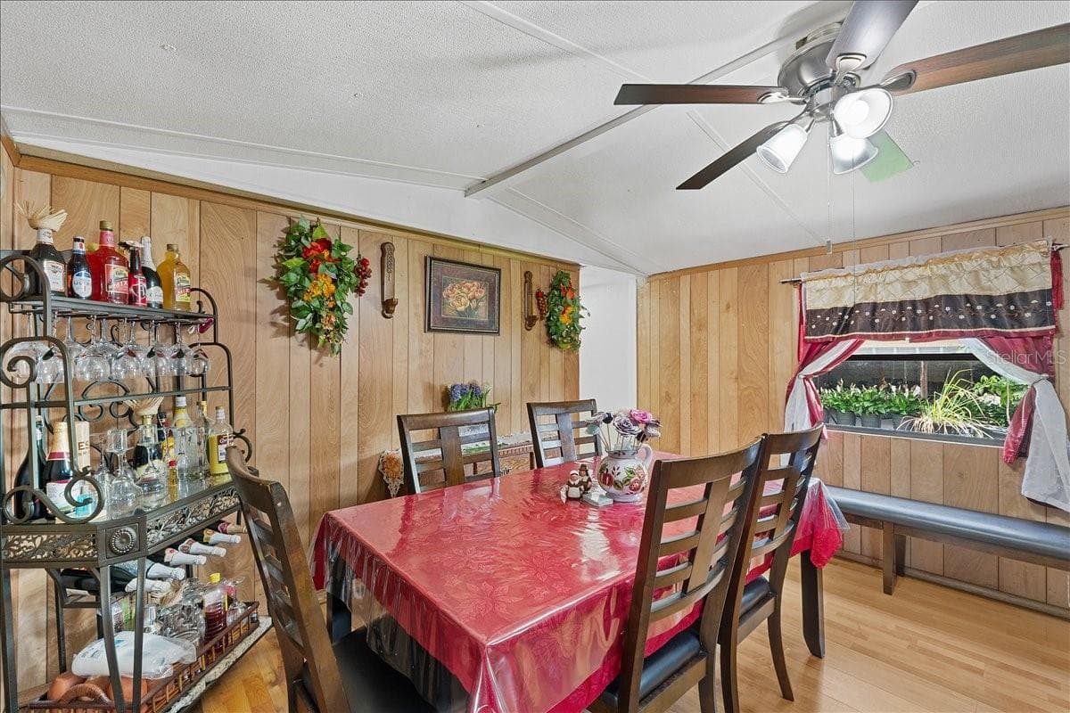 Manufactured Home at 306 AVENUE A WAHNETA E, WINTER HAVEN, photo 15 of 33
