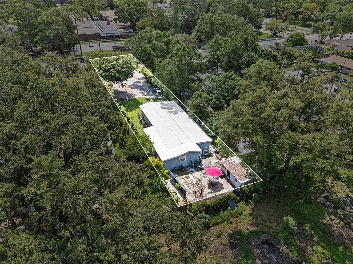Manufactured Home at 306 AVENUE A WAHNETA E, WINTER HAVEN, photo 31 of 33