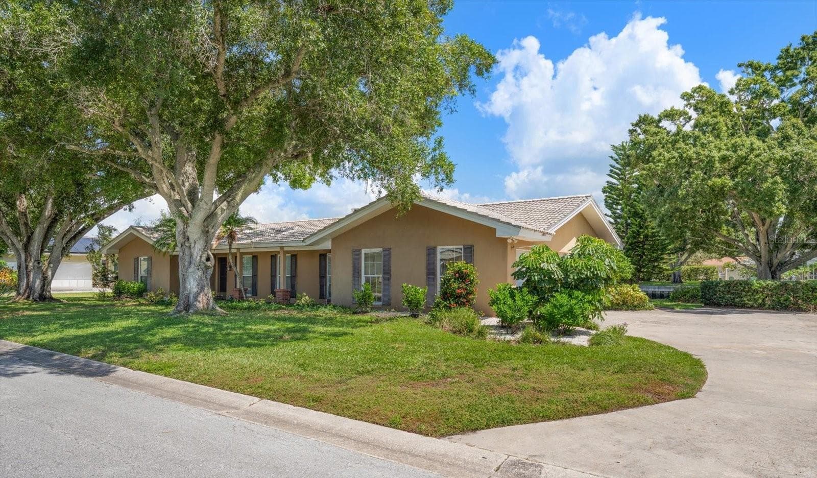 Single Family Residence at 1641 SHERBROOK RD, CLEARWATER, photo 5 of 53