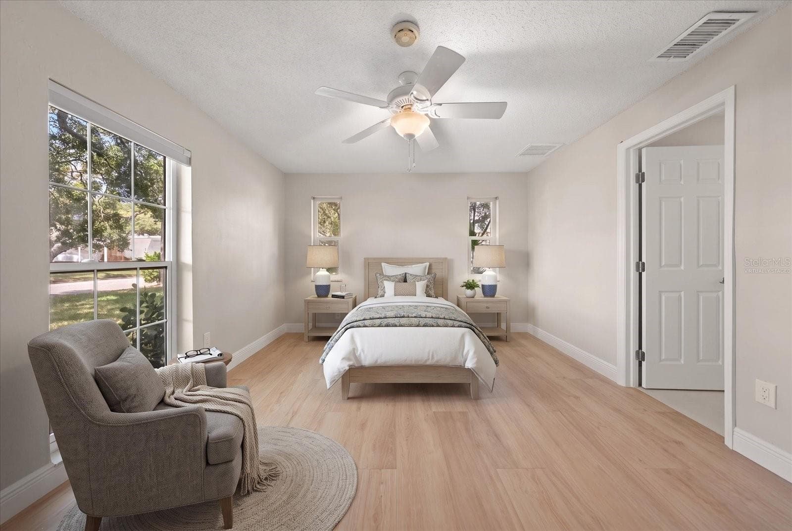 Virtually staged - 1641 SHERBROOK RD, CLEARWATER