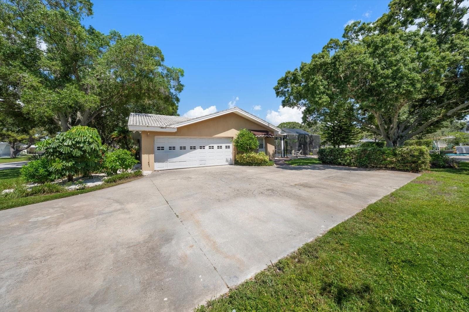 Single Family Residence at 1641 SHERBROOK RD, CLEARWATER, photo 42 of 53