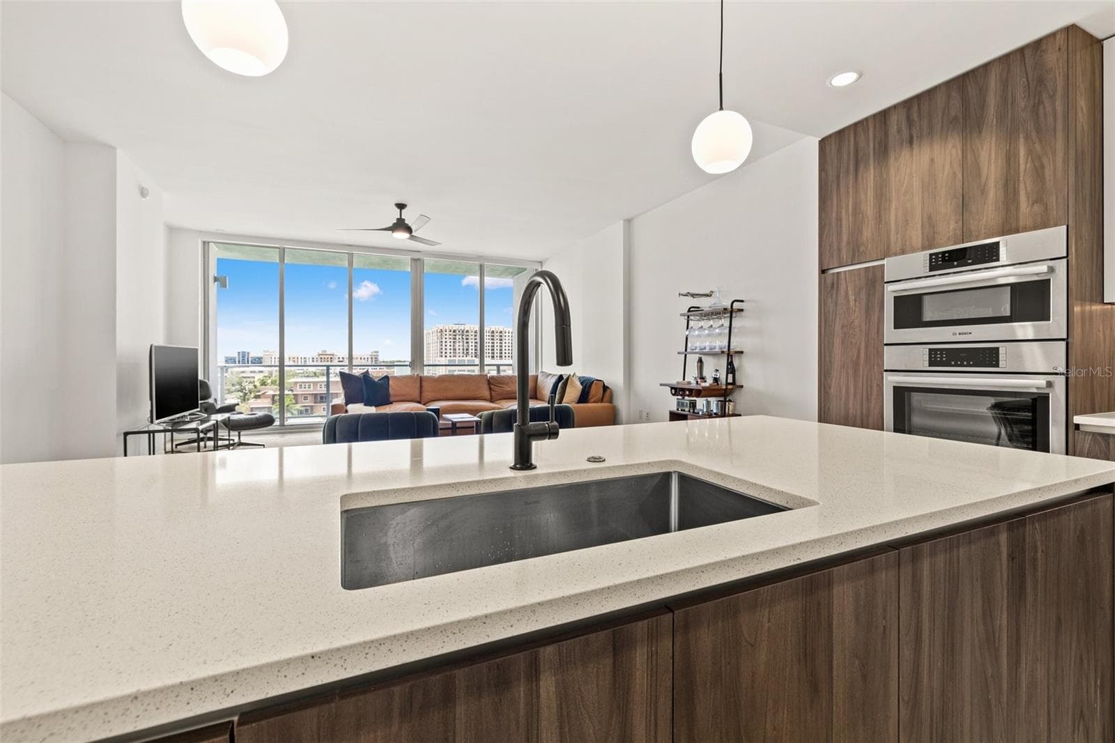 Condominium at 777 3RD AVE N #806, ST PETERSBURG, photo 17 of 58