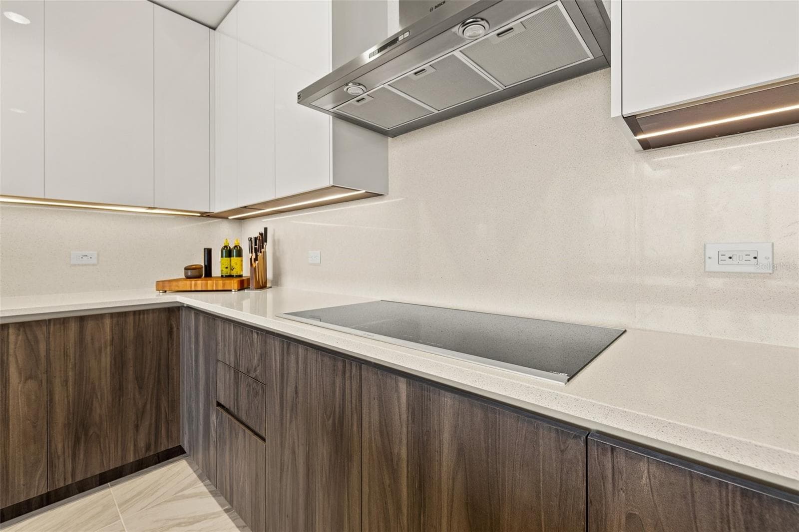 Condominium at 777 3RD AVE N #806, ST PETERSBURG, photo 18 of 58