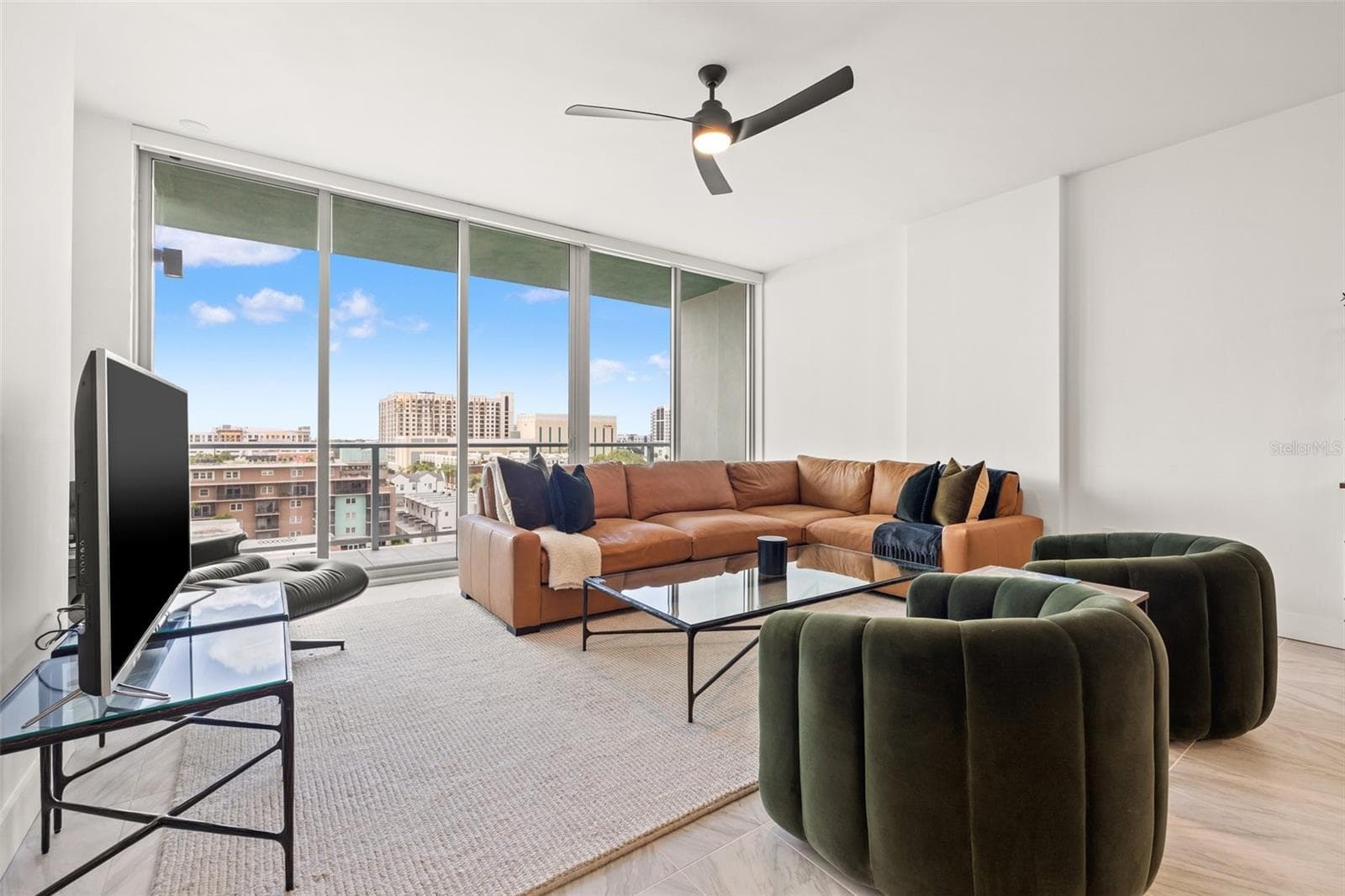 Condominium at 777 3RD AVE N #806, ST PETERSBURG, photo 21 of 58