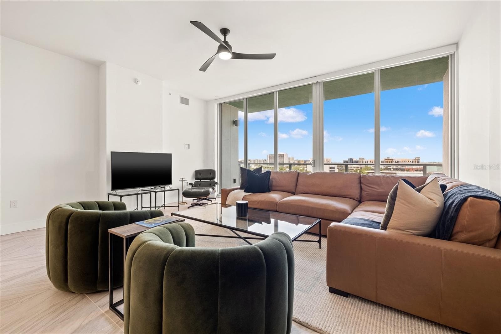 Condominium at 777 3RD AVE N #806, ST PETERSBURG, photo 22 of 58