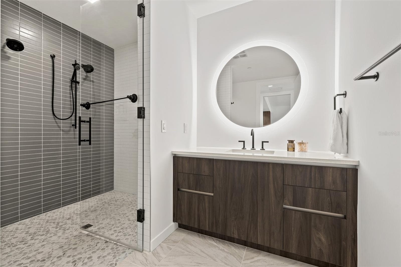 Primary Bathroom Ensuite - 777 3RD AVE N #806, ST PETERSBURG