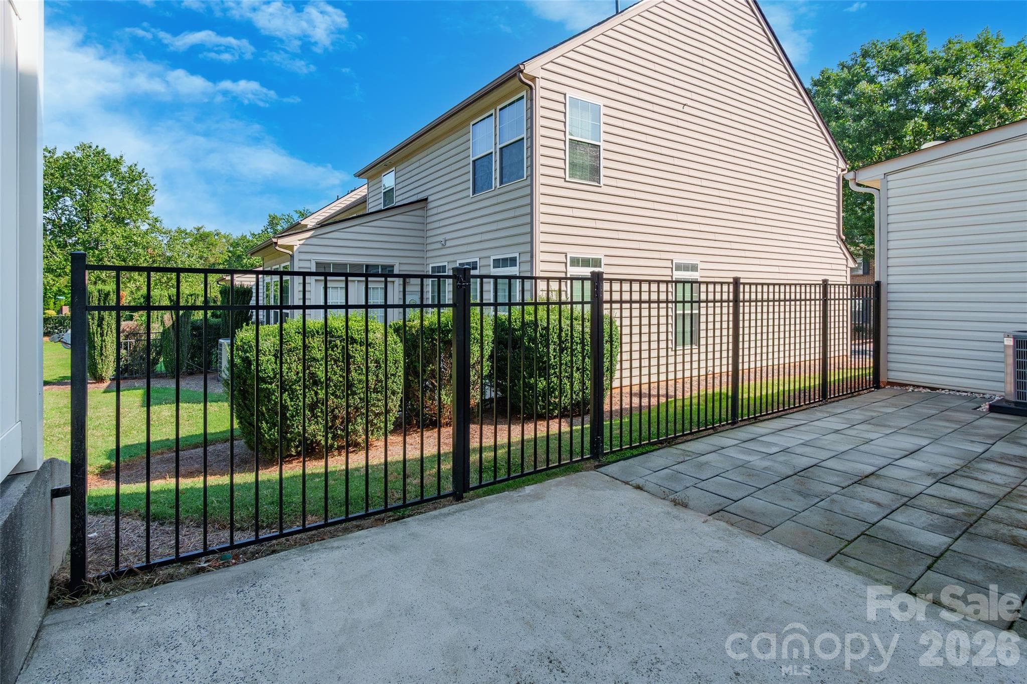 Townhouse at 6510 Central Pacific Avenue, Charlotte, photo 36 of 44