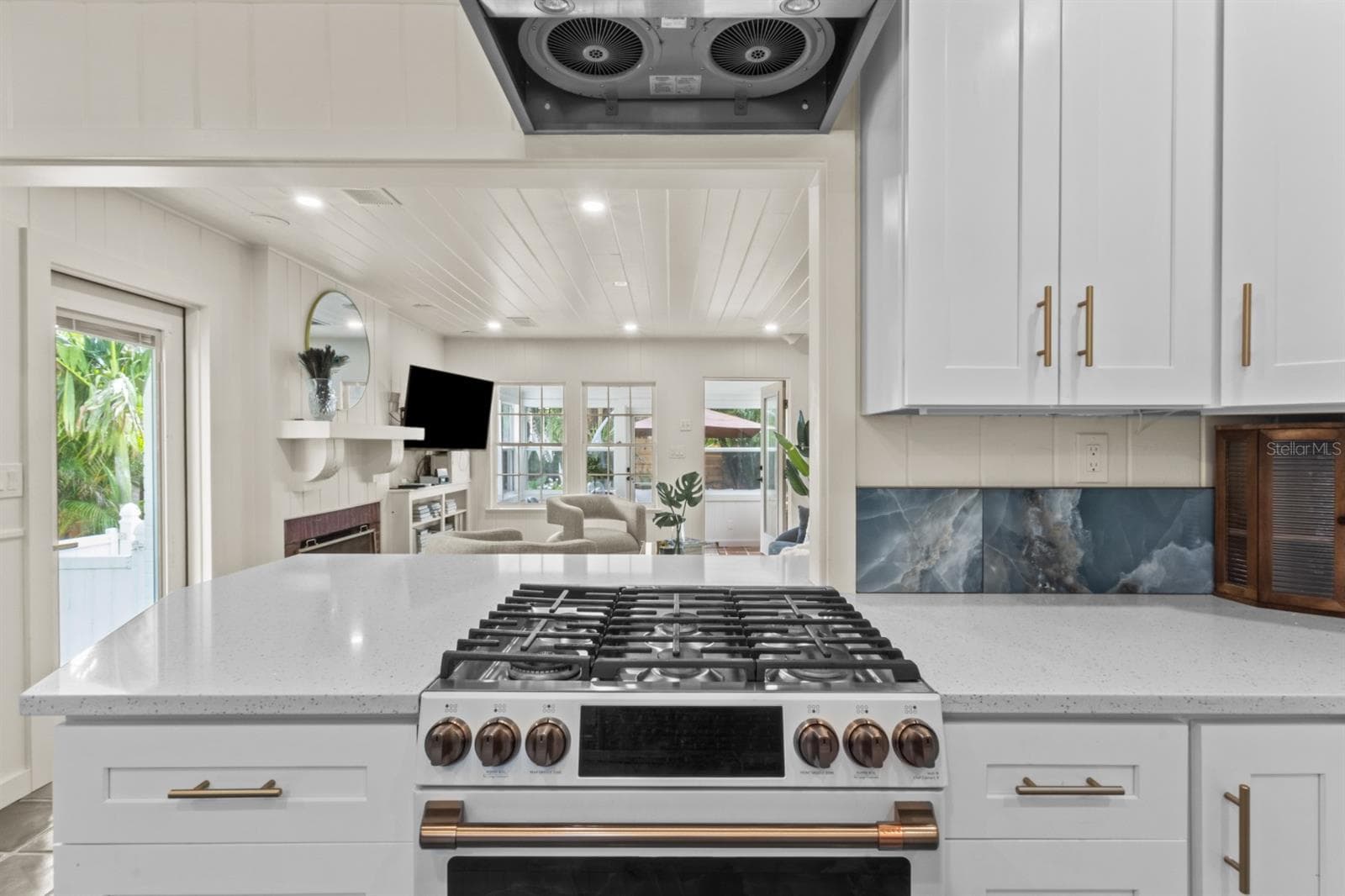 Single Family Residence at 760 LONGBOAT CT, LONGBOAT KEY, photo 10 of 34