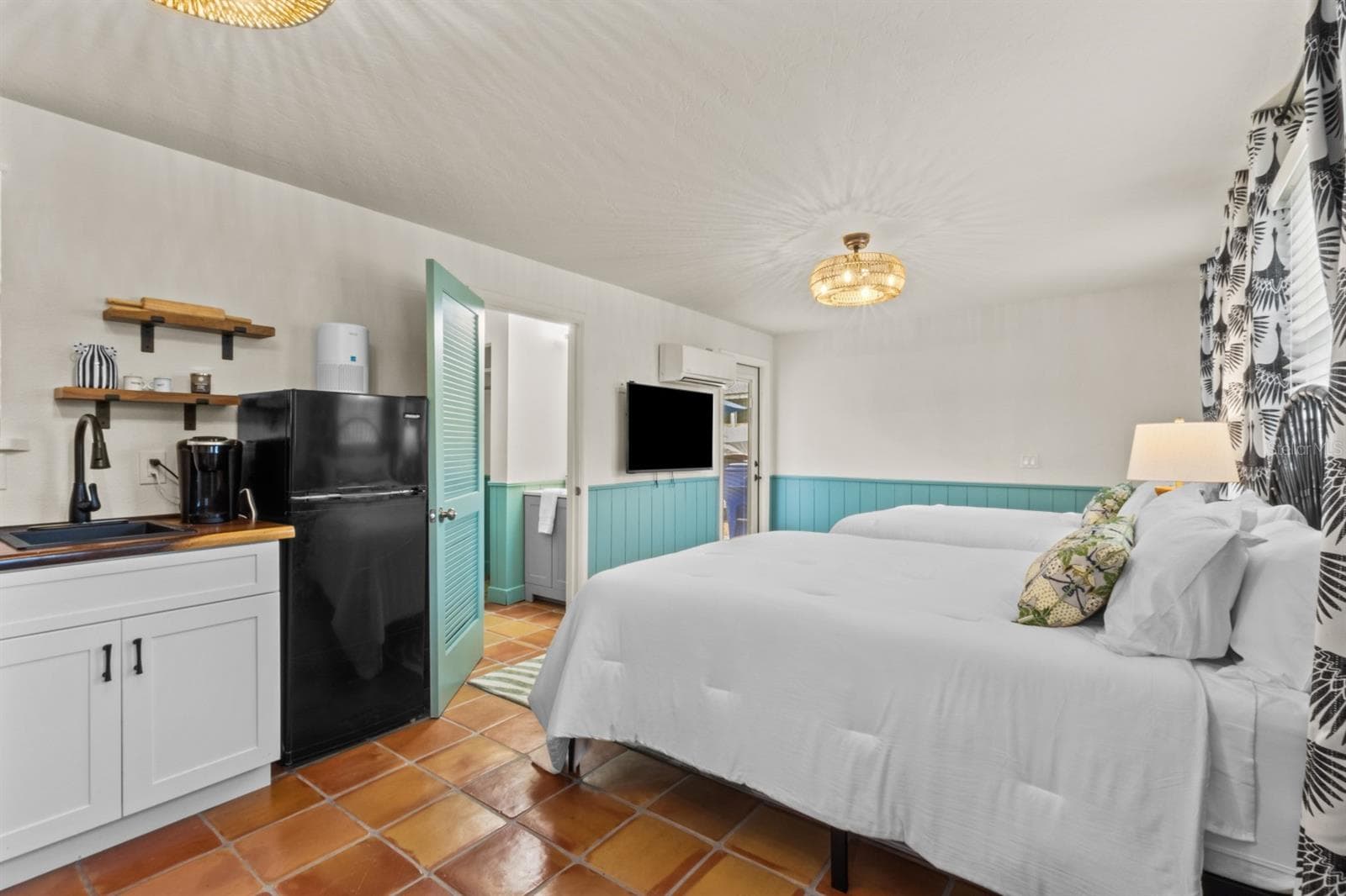 Single Family Residence at 760 LONGBOAT CT, LONGBOAT KEY, photo 14 of 34