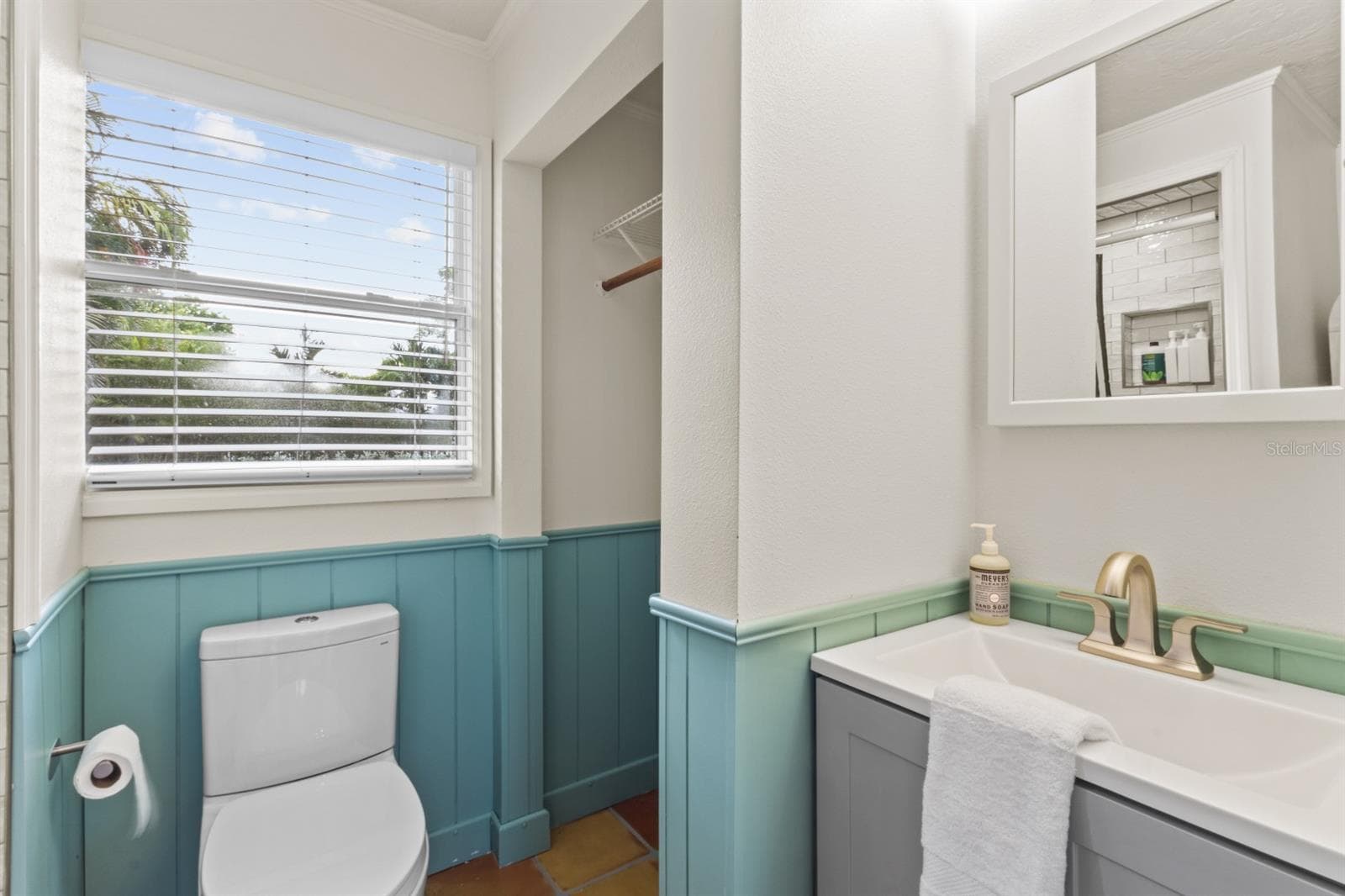 Single Family Residence at 760 LONGBOAT CT, LONGBOAT KEY, photo 17 of 34
