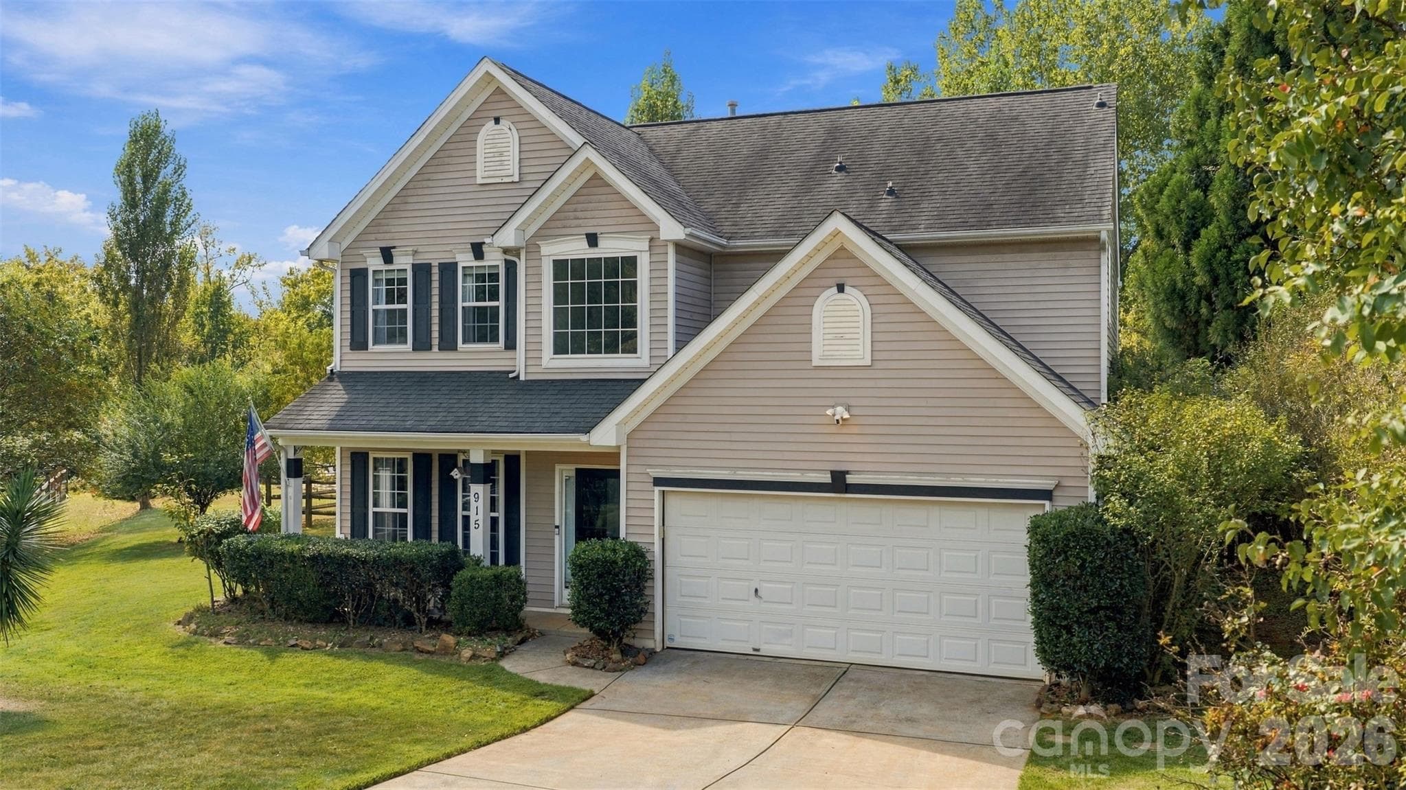 Single Family Residence at 915 Rocky Meadows Lane, Concord, photo 4 of 43