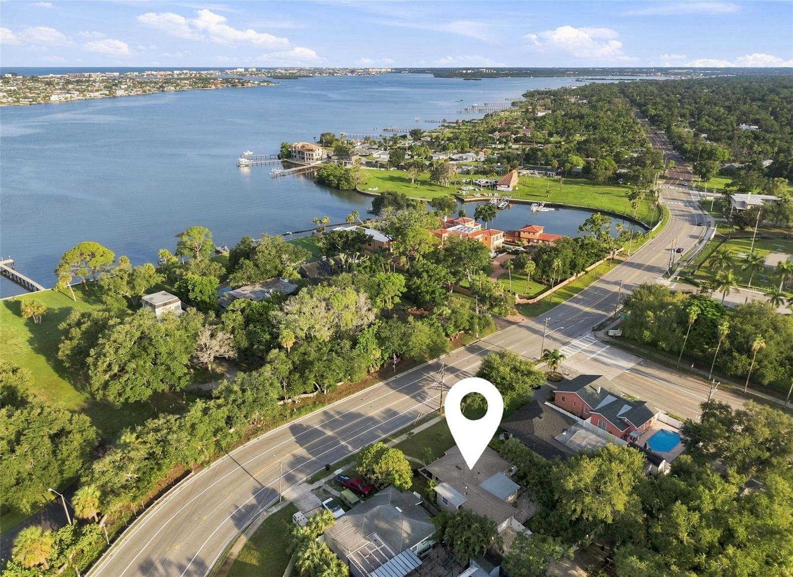 Single Family Residence at 443 PARK ST N, ST PETERSBURG, photo 4 of 23
