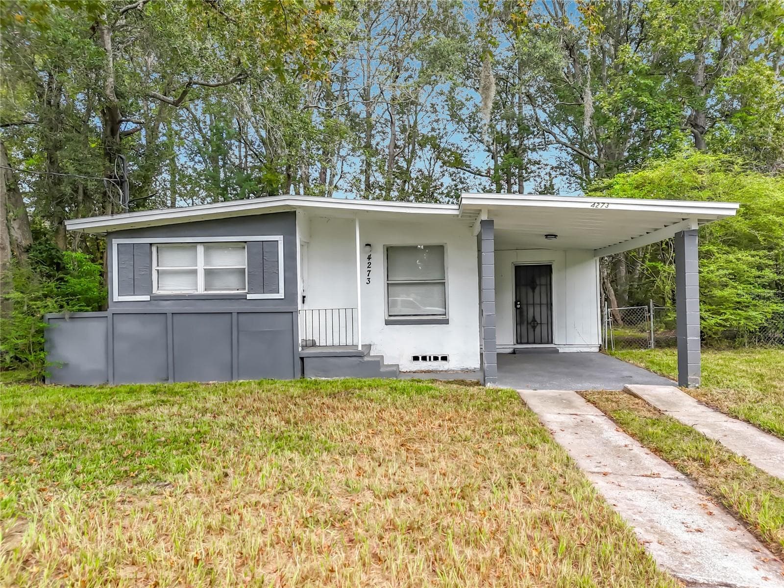 4273 KATANGA DR N