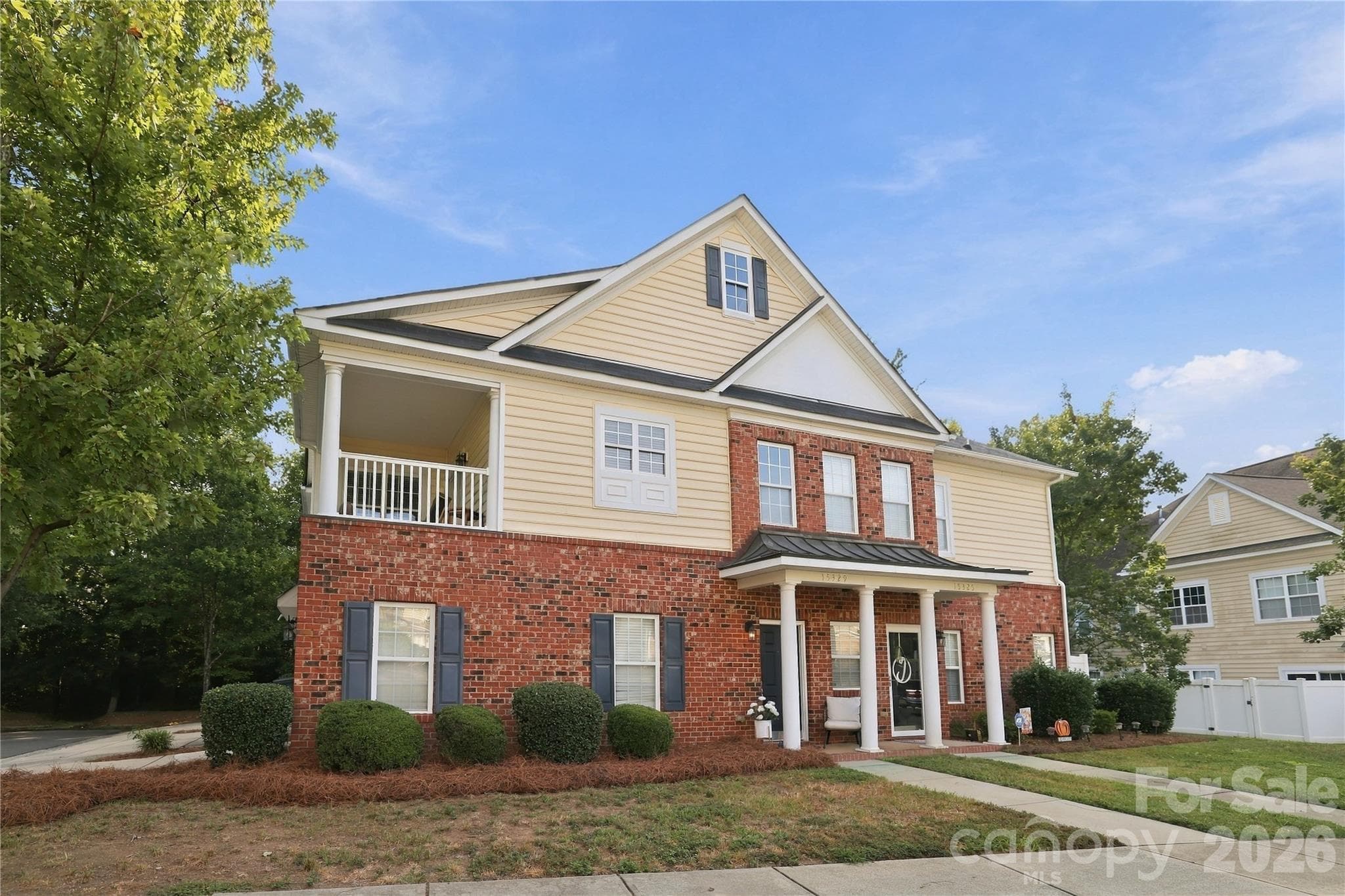 Corner unit- bright and peaceful - 15329 Jade Street, Charlotte