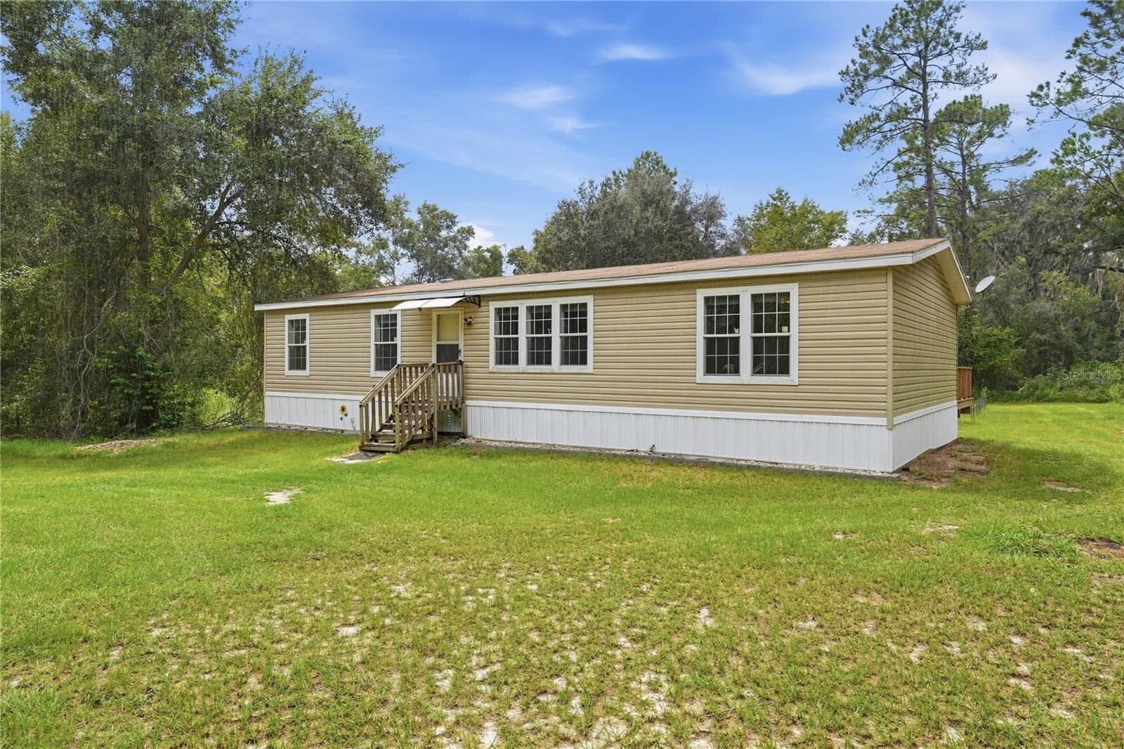 Manufactured Home at 5685 SW 57TH DR, LAKE BUTLER, photo 4 of 30