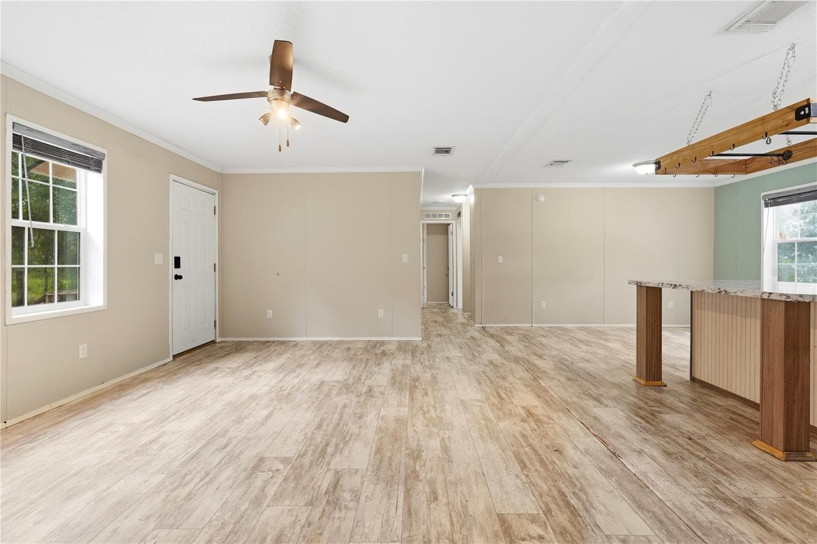 Manufactured Home at 5685 SW 57TH DR, LAKE BUTLER, photo 6 of 30