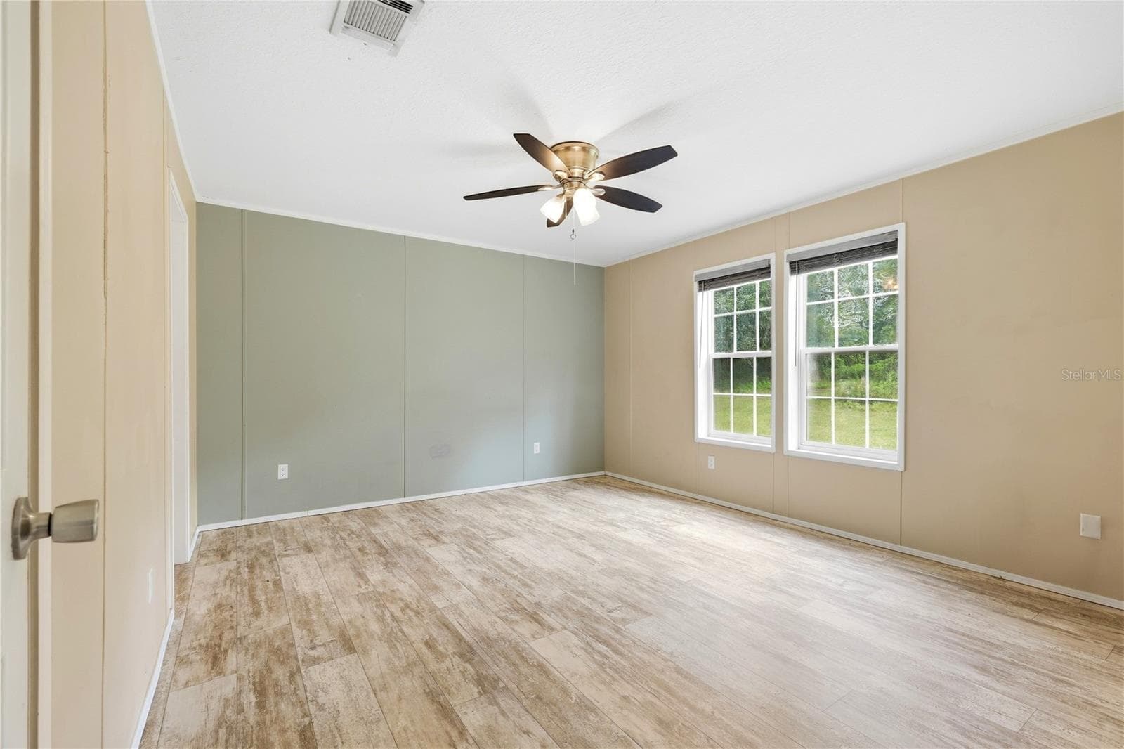 Manufactured Home at 5685 SW 57TH DR, LAKE BUTLER, photo 13 of 30