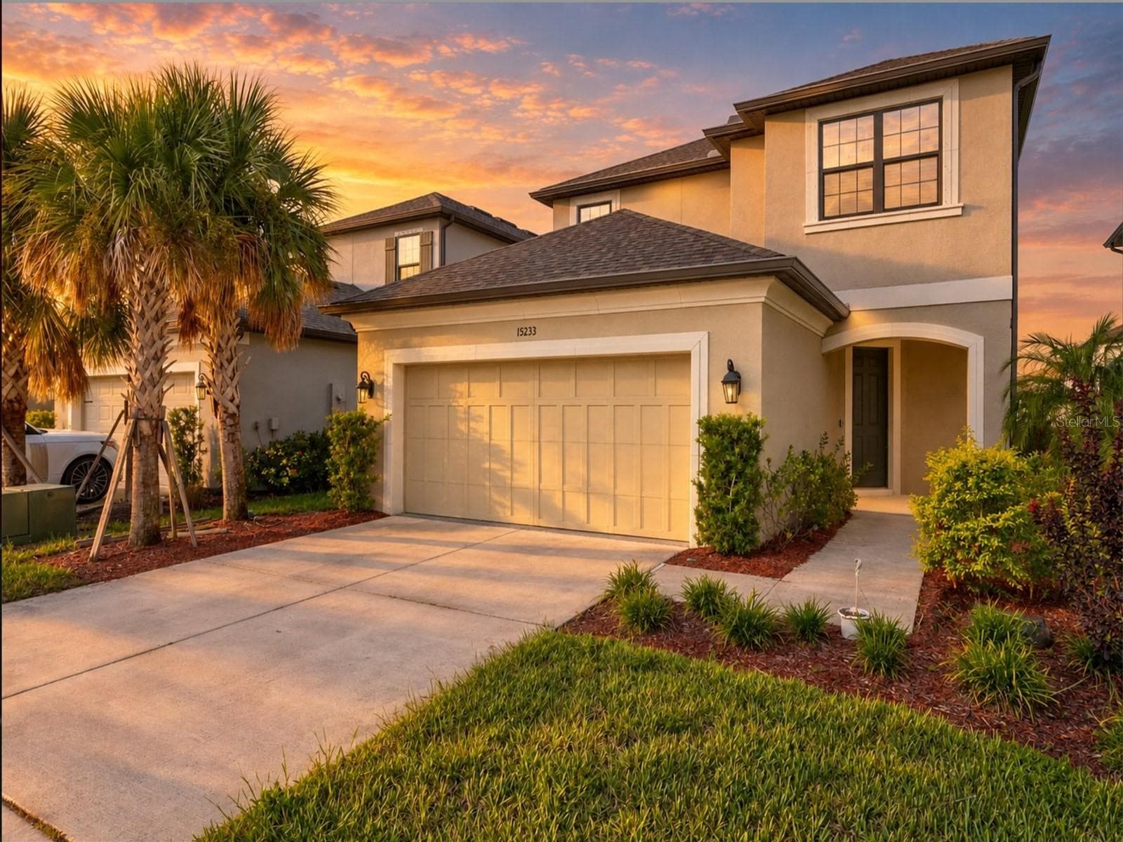 15233 SHADY PALMS LN