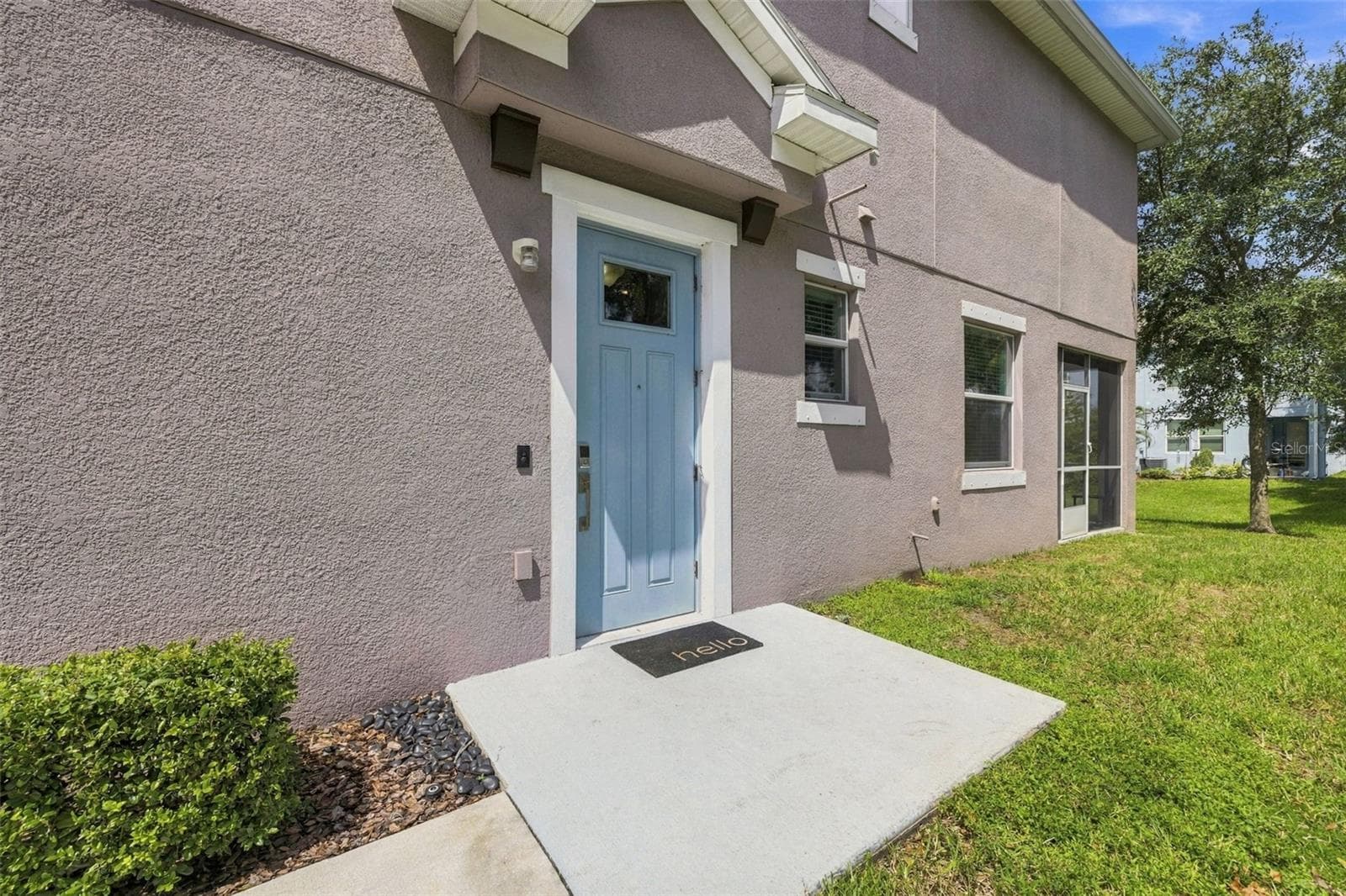 Townhouse at 6611 ROCKY PARK ST, TAMPA, photo 2 of 28