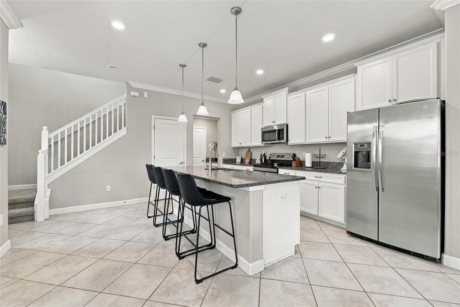 Townhouse at 6611 ROCKY PARK ST, TAMPA, photo 5 of 28