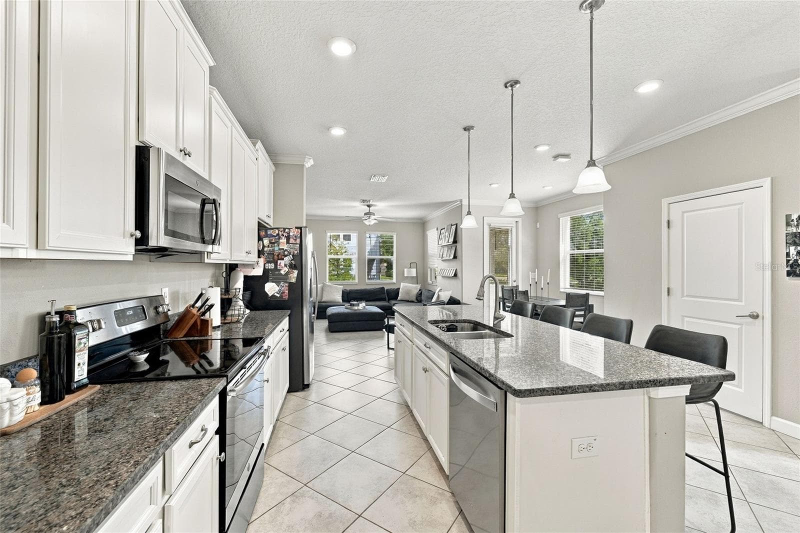 Townhouse at 6611 ROCKY PARK ST, TAMPA, photo 8 of 28