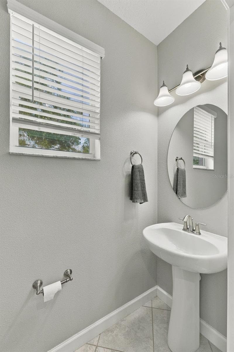 Townhouse at 6611 ROCKY PARK ST, TAMPA, photo 13 of 28