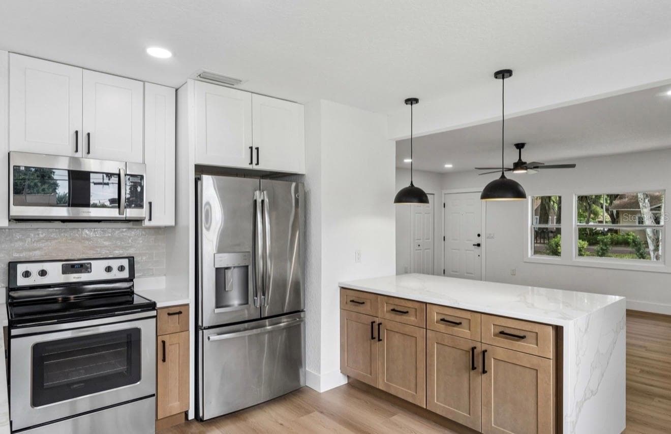 Single Family Residence at 1910 CURRY FORD RD, ORLANDO, photo 5 of 24