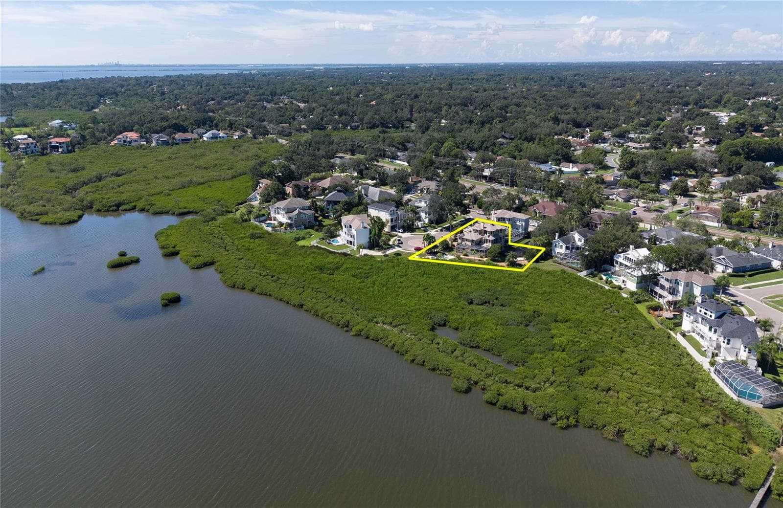 Single Family Residence at 103 ROYAL CT, SAFETY HARBOR, photo 13 of 93