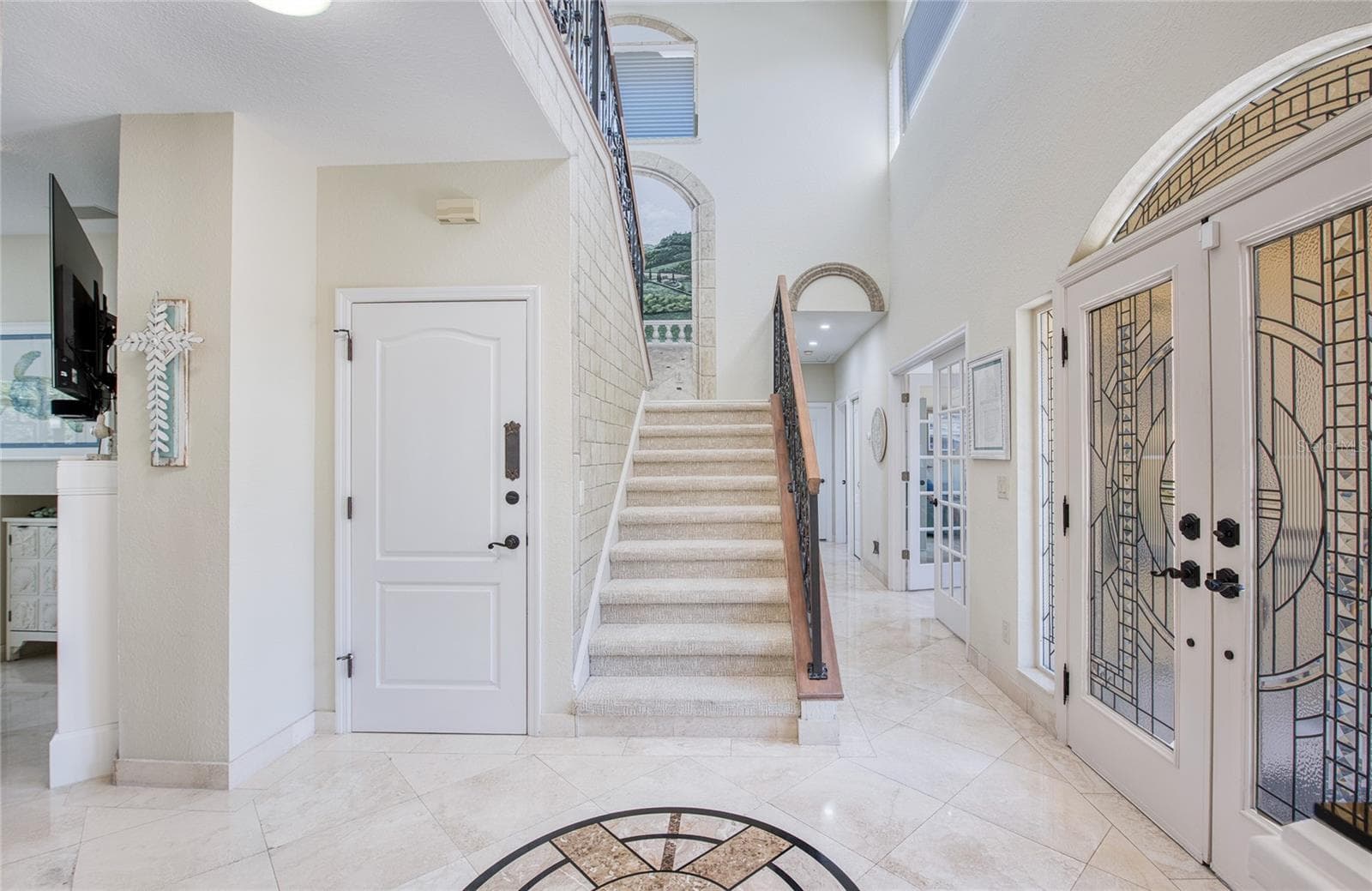 Foyer (1) - 103 ROYAL CT, SAFETY HARBOR