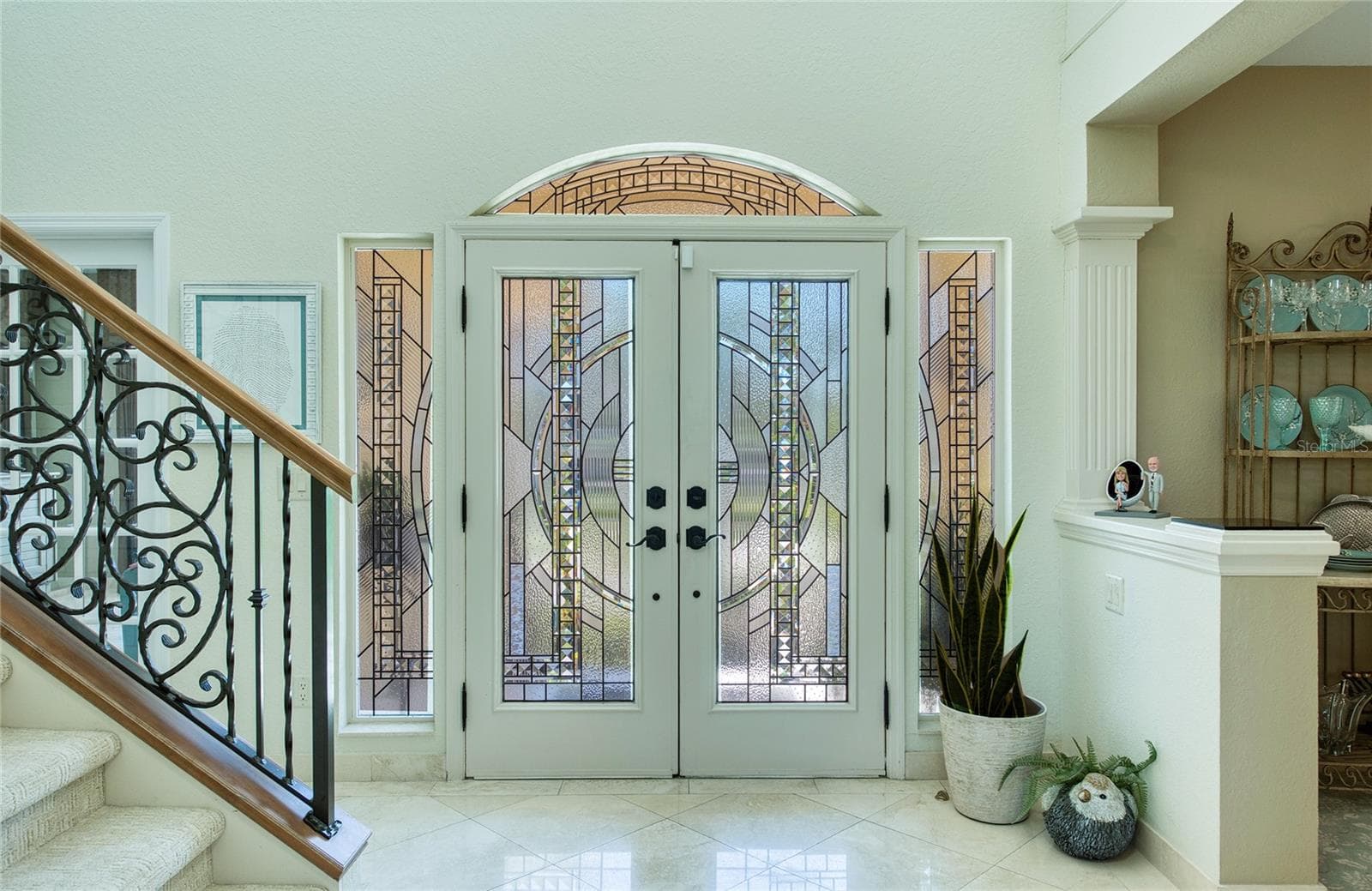 Foyer (3) - 103 ROYAL CT, SAFETY HARBOR