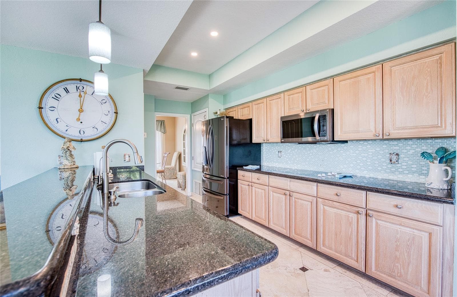 Kitchen (3) - 103 ROYAL CT, SAFETY HARBOR