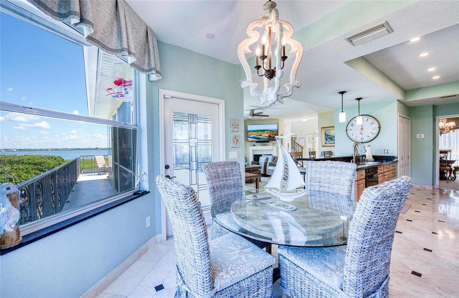Breakfast nook (3) - 103 ROYAL CT, SAFETY HARBOR